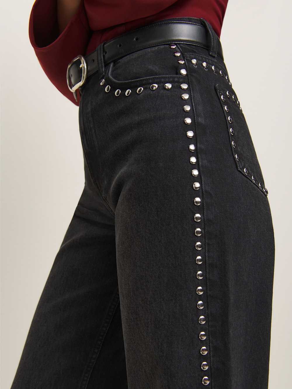Stud emblissed jeans